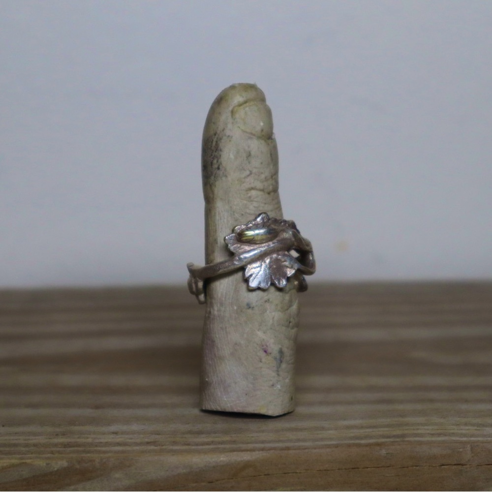 Silver plated ring floral vibe